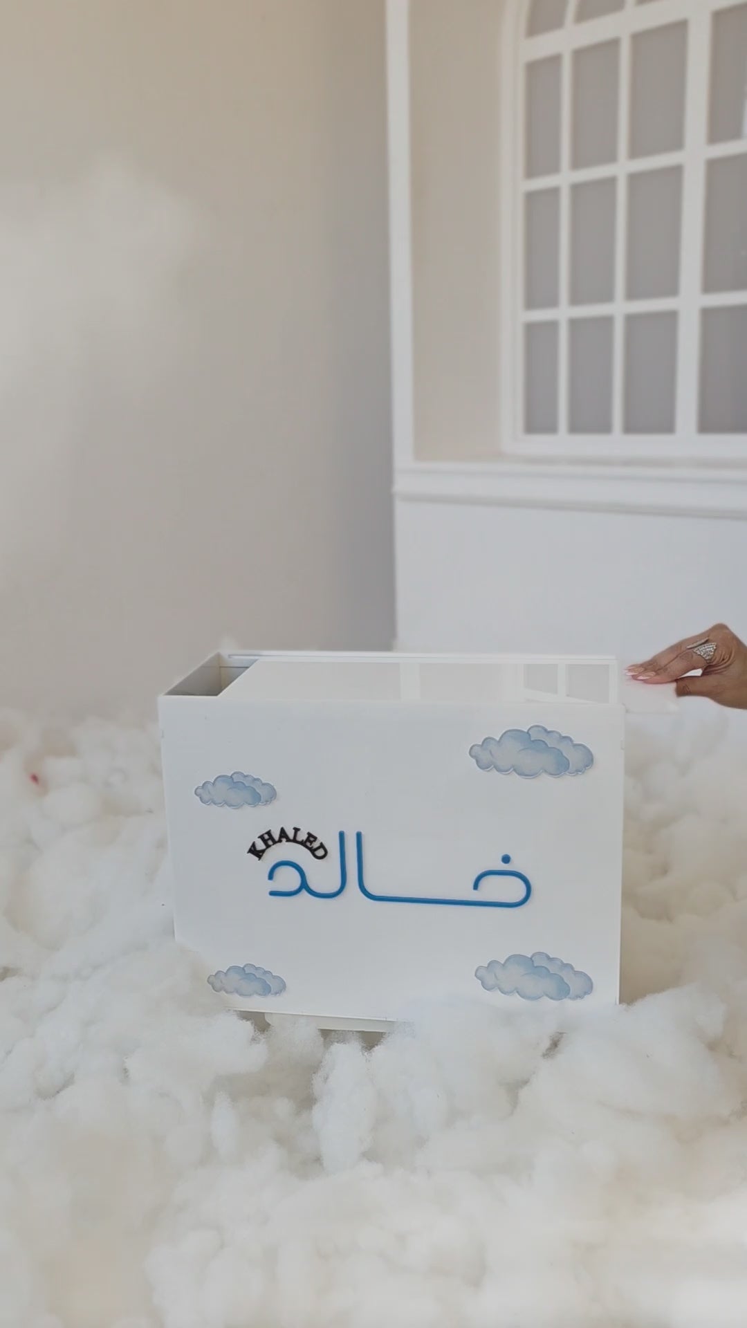 Acrylic box (clouds)